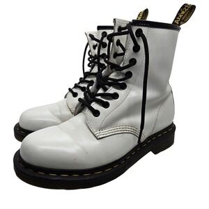 Dr. Martens 11822 Men's Size 6 Women's Size 7 US White Lace Up Leather Boots